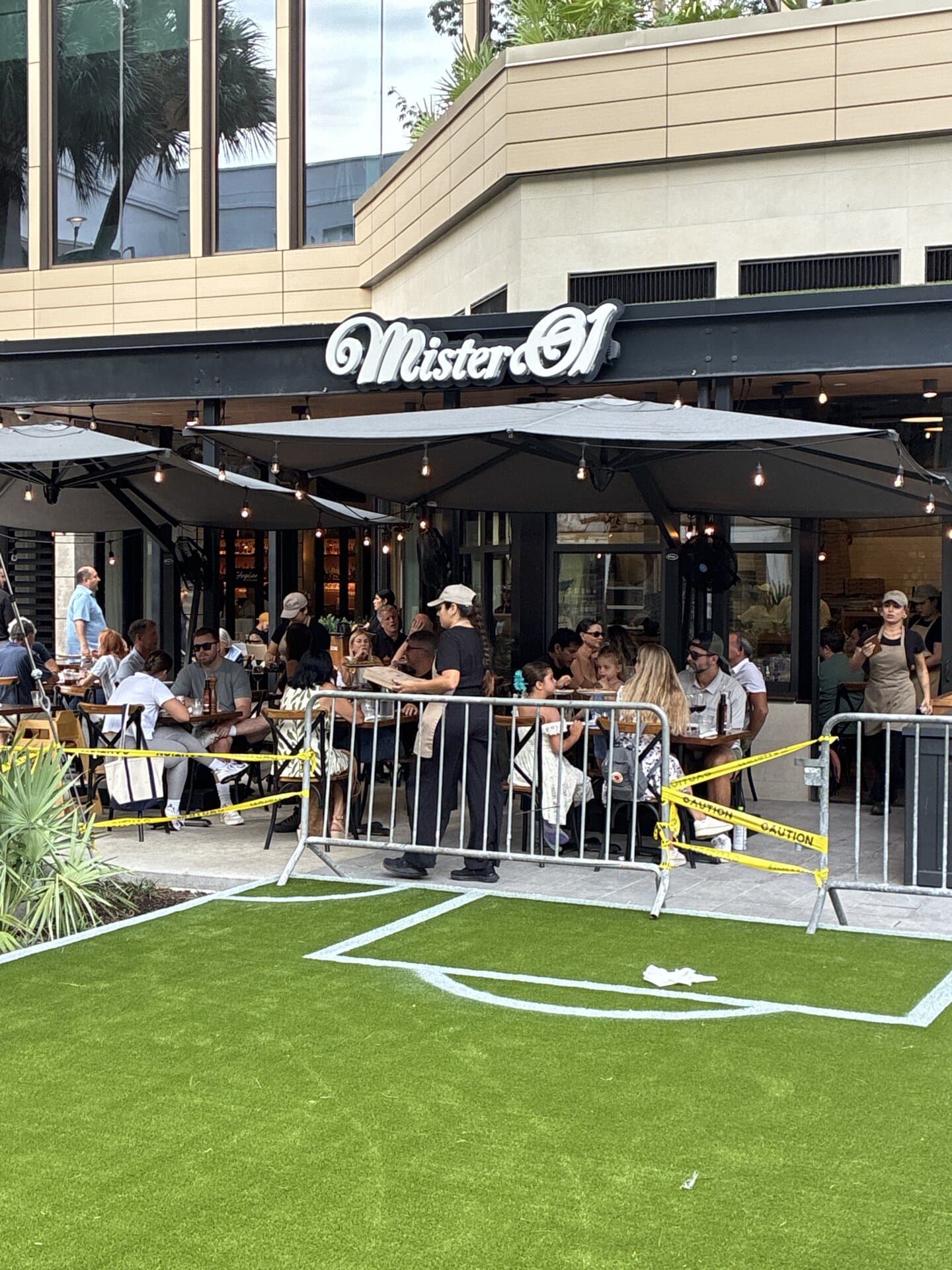 Mister O1 — Italian restaurant