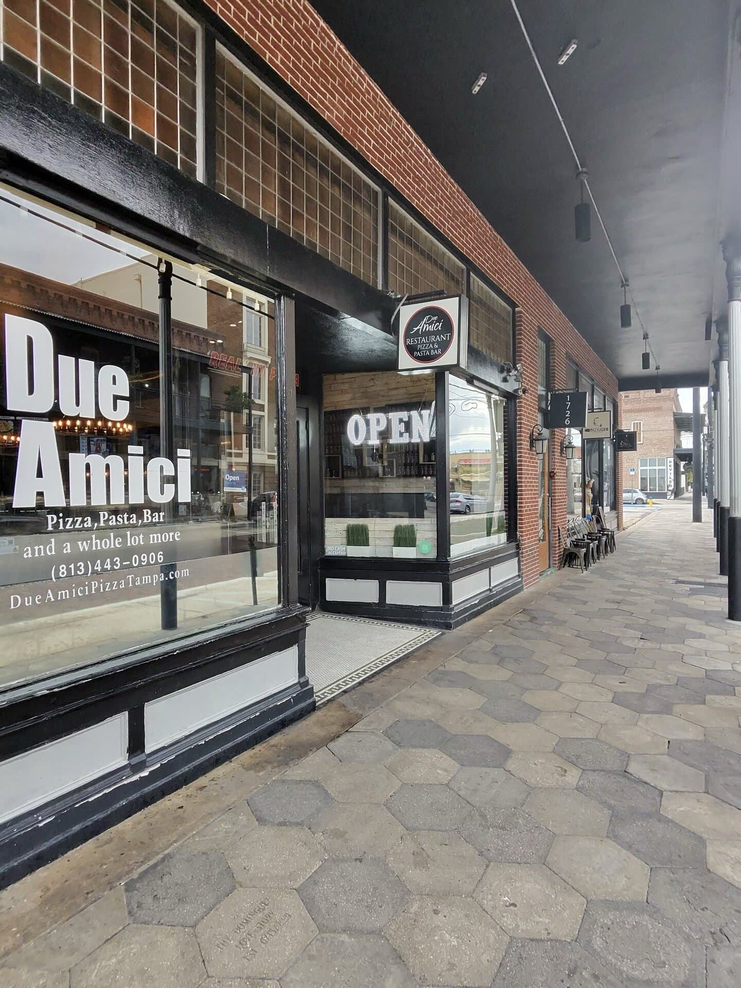 Due Amici — Italian restaurant