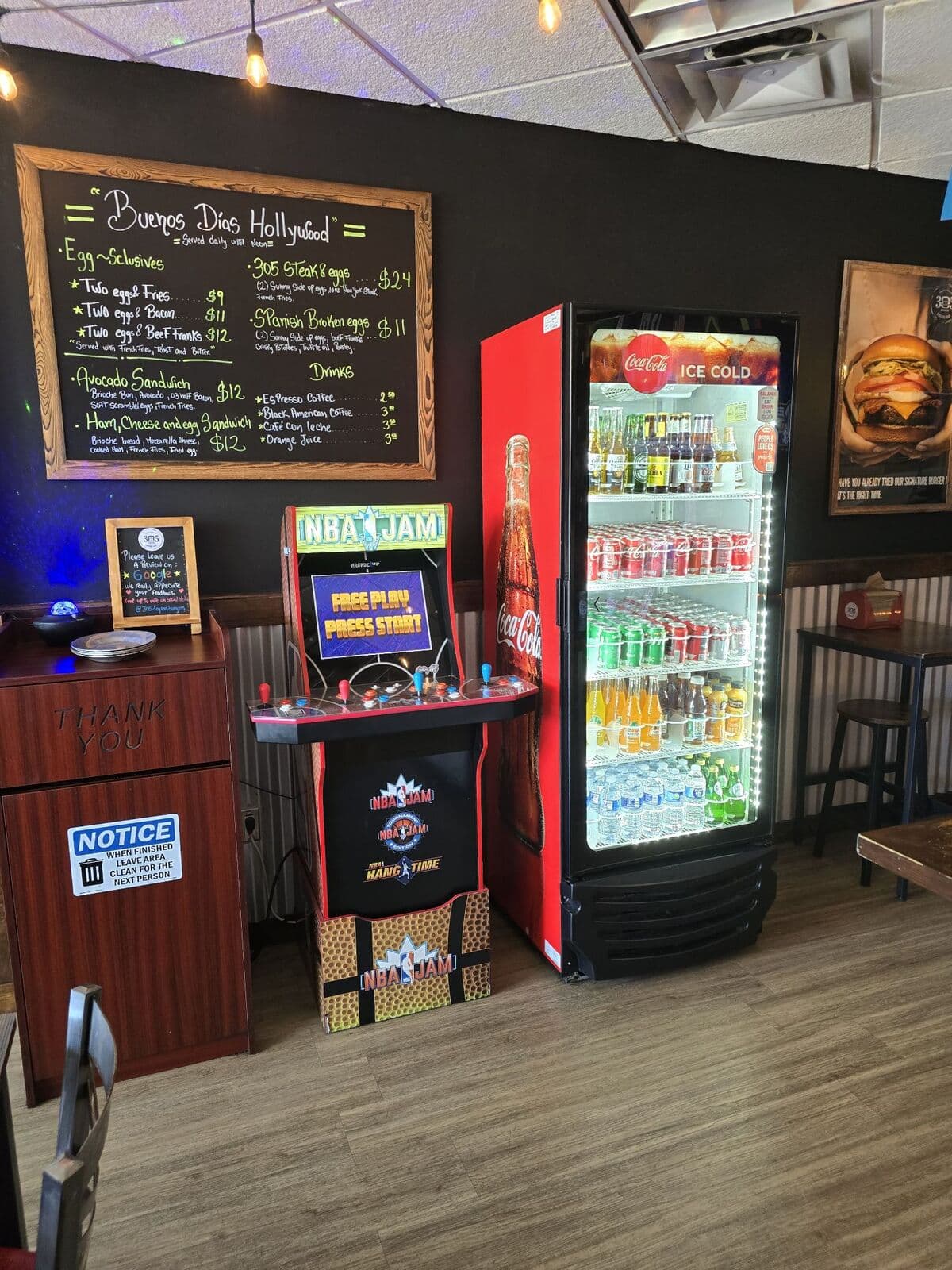 305 DEGREES BURGERS BAR photo 2