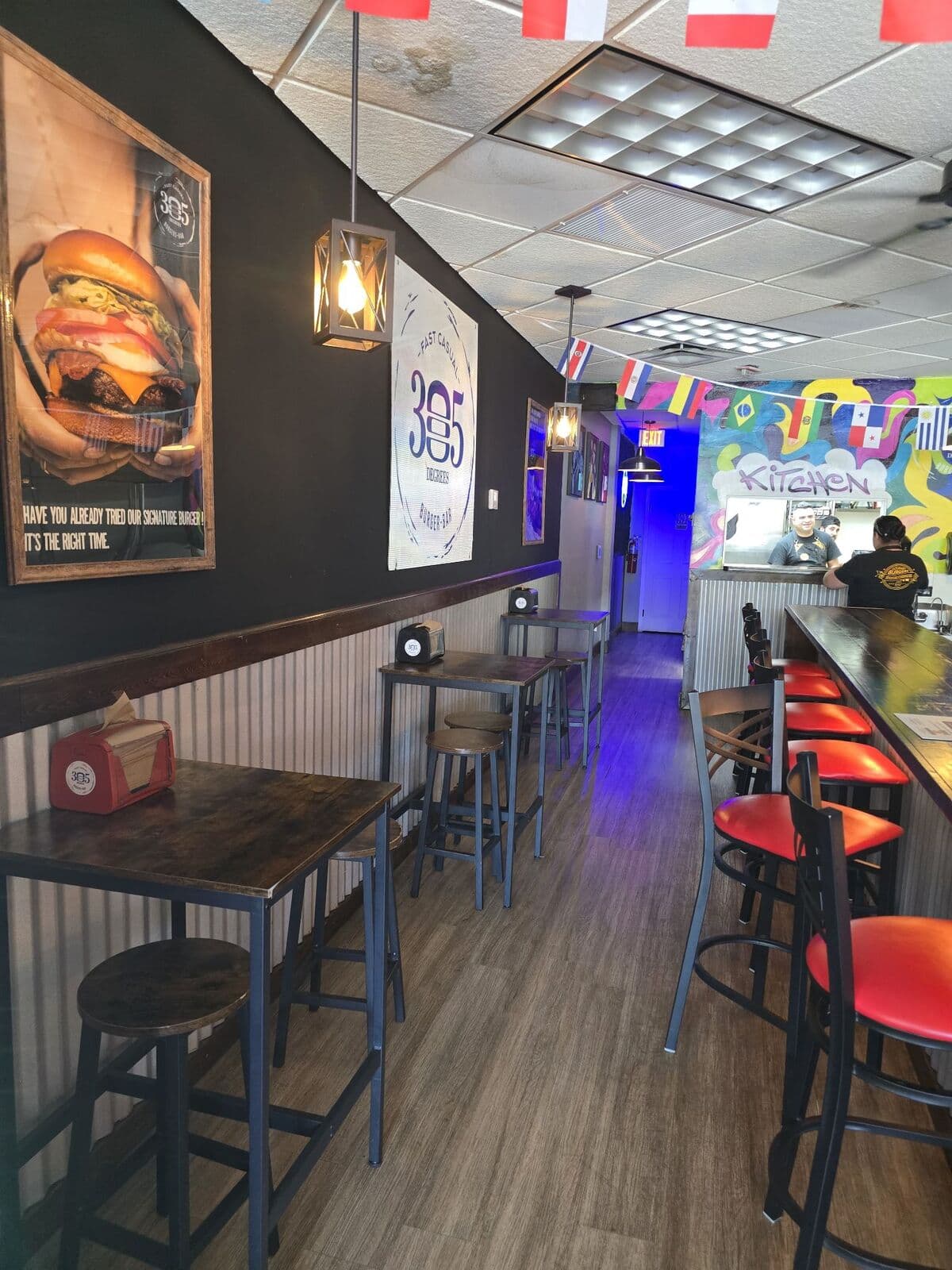 305 DEGREES BURGERS BAR photo 3