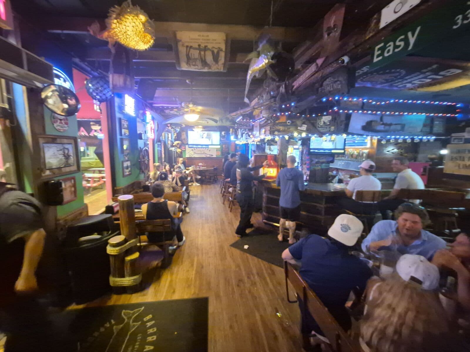 BARRACUDA BAR & GRILL photo 4