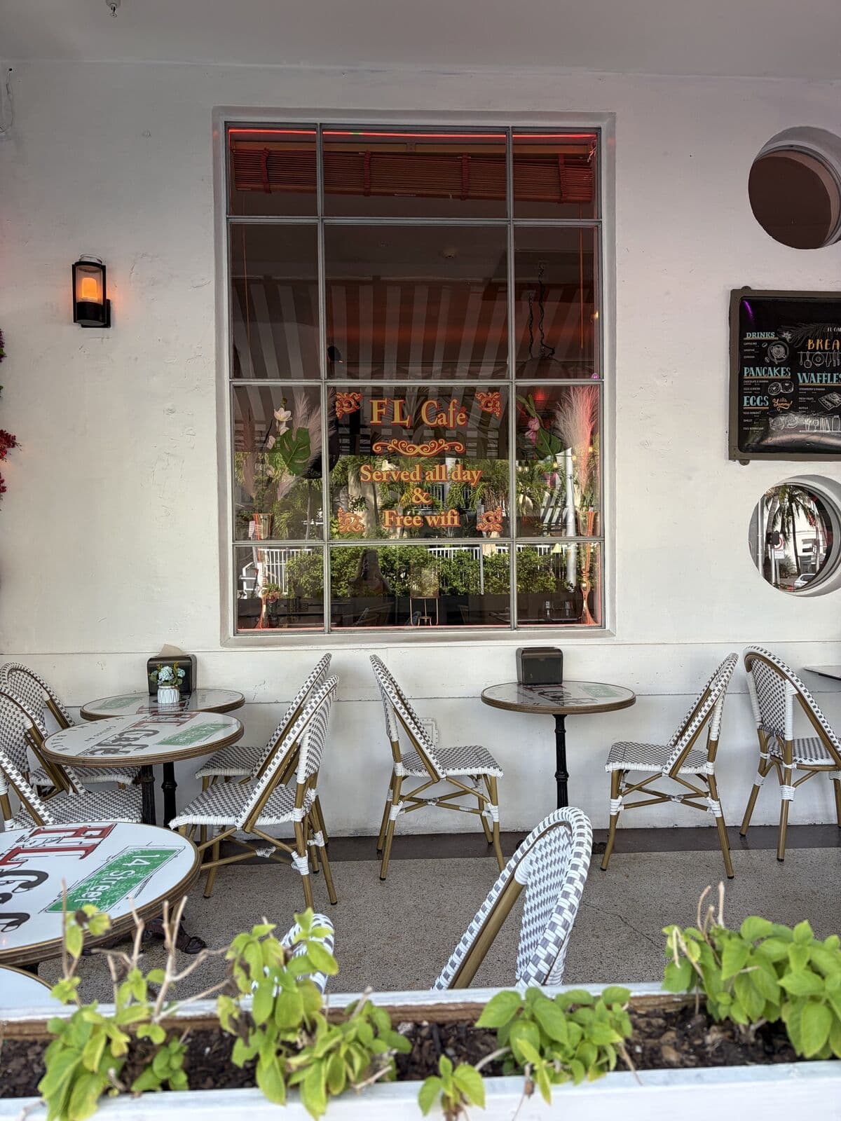 FL CAFE photo 2
