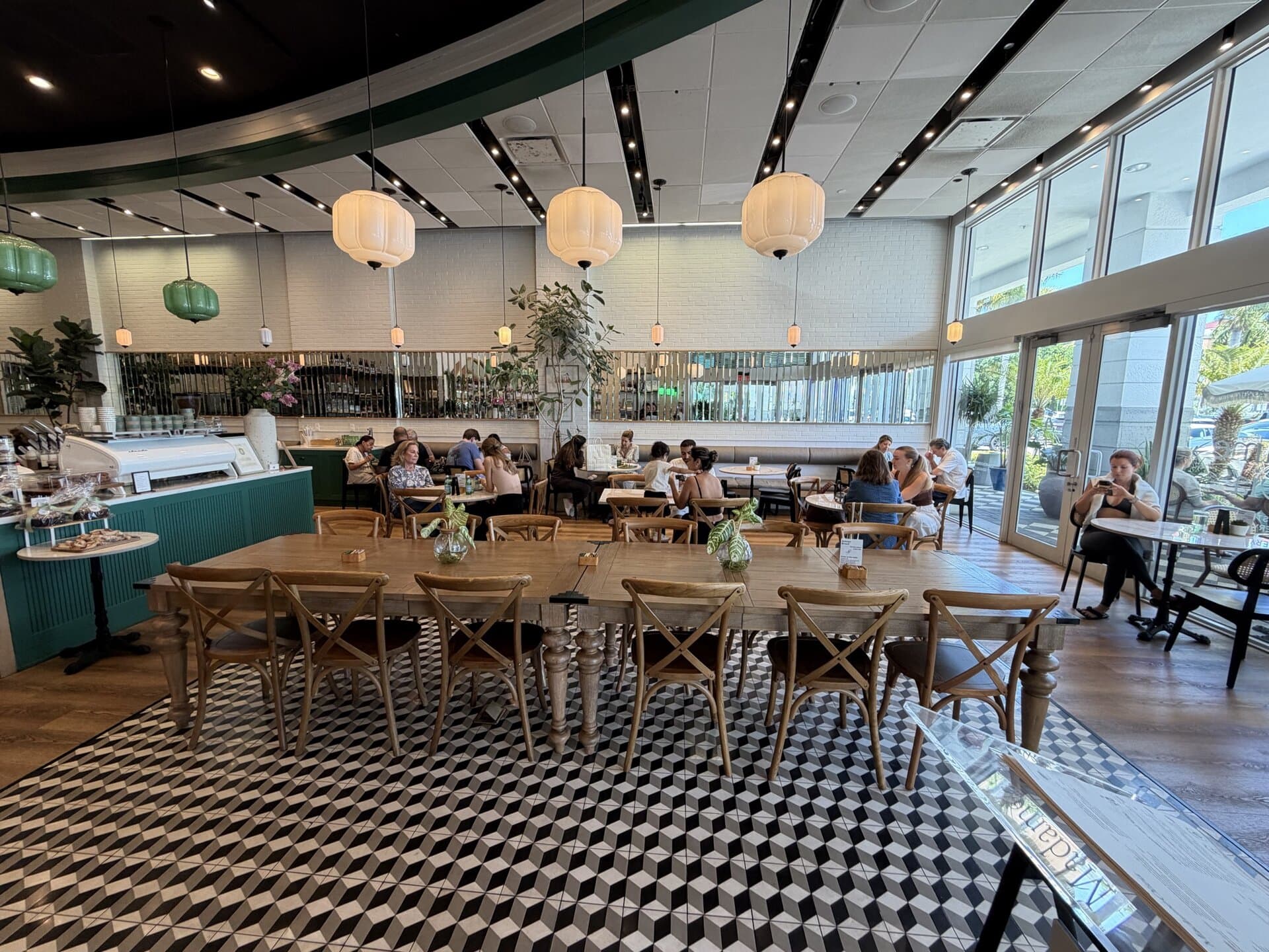 MADAME OLIVIA — French restaurant