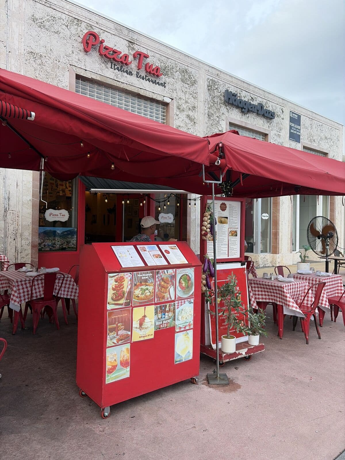 PIZZA TUA ITALIAN RESTAURANT photo 3