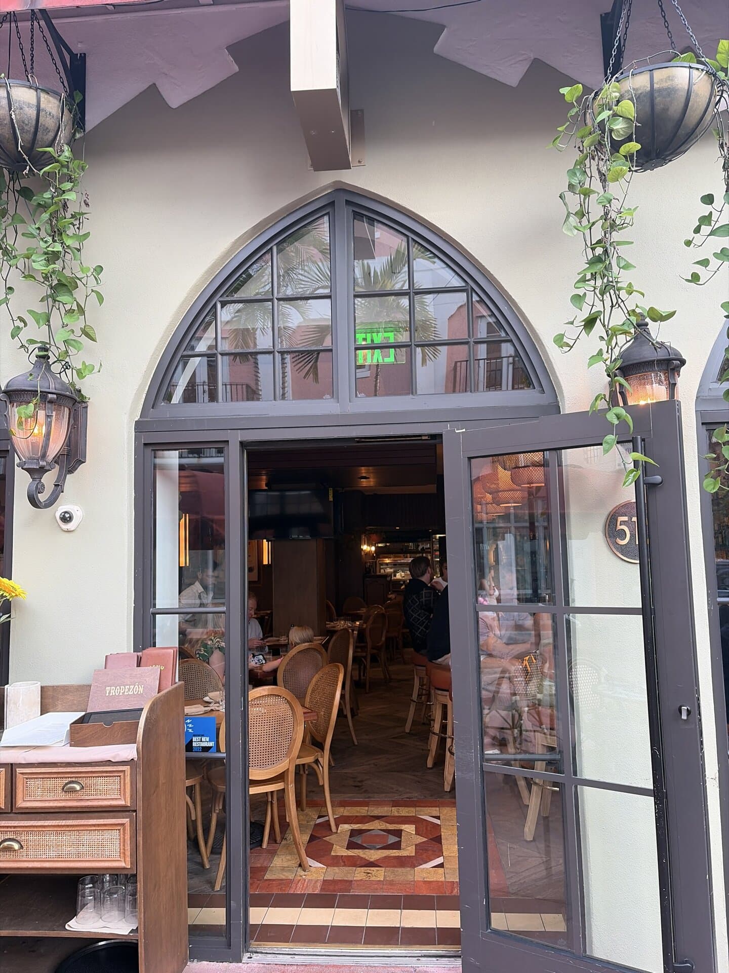 TROPEZON — Spanish restaurant