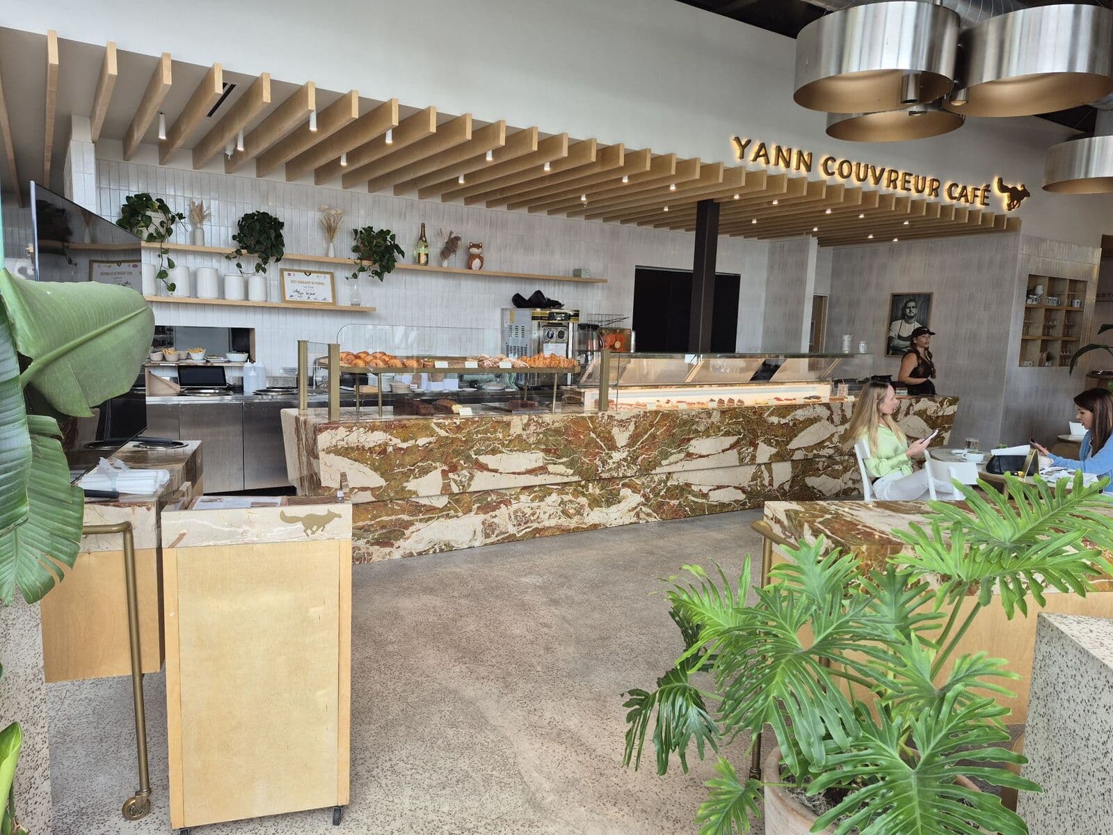 YANN COUVREUR PATISSERIE photo 1
