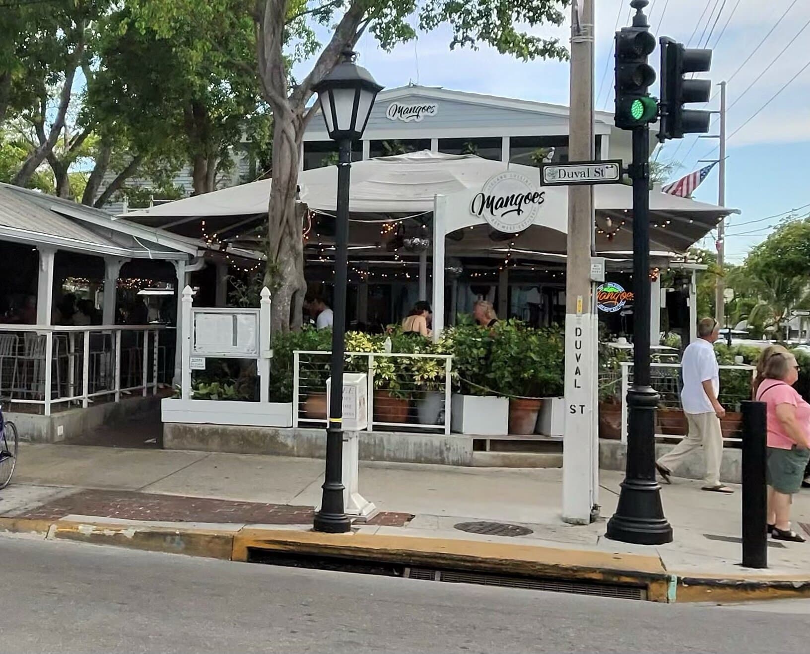 MANGOES — Caribbean restaurant