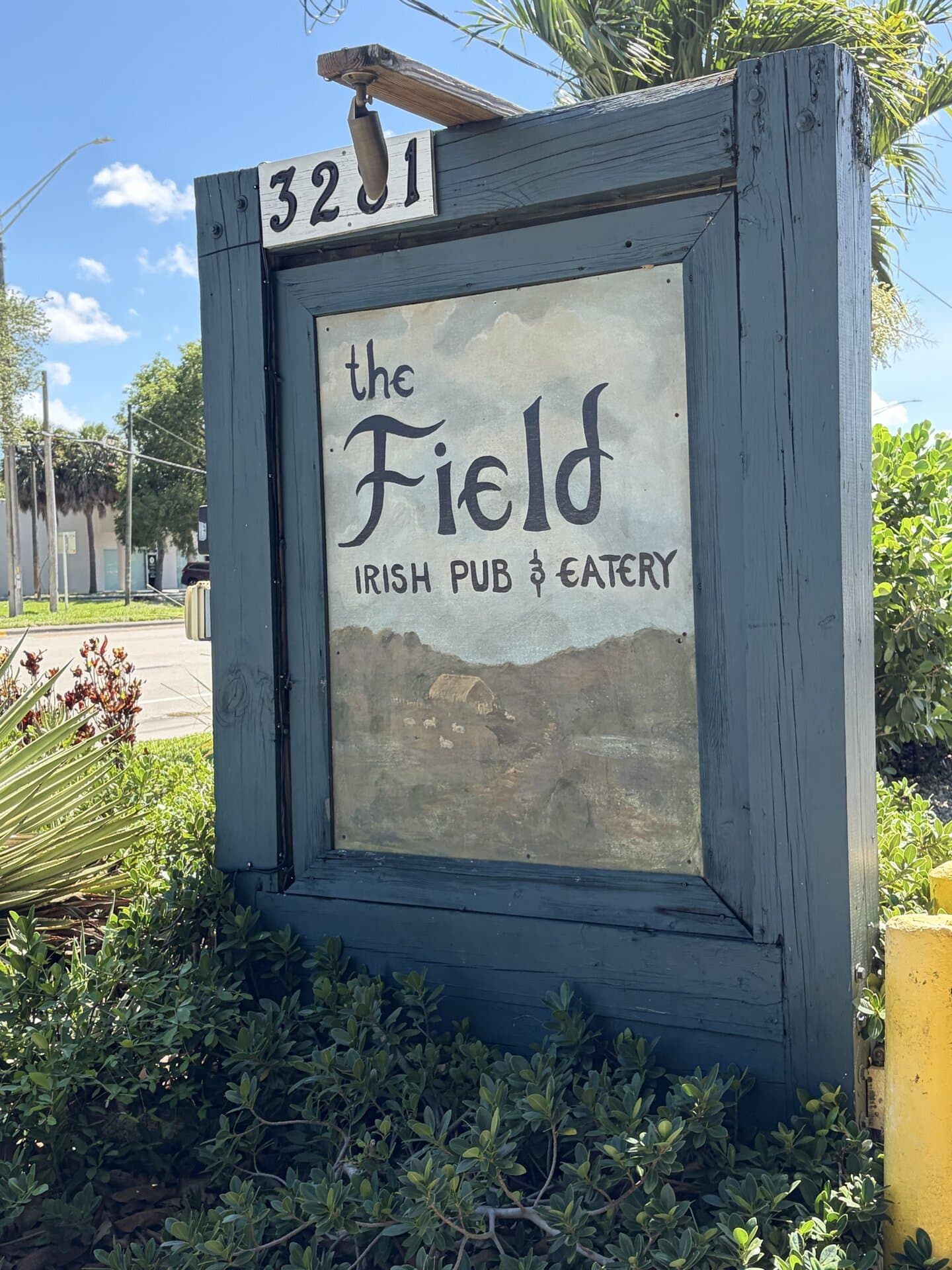The Field - Irish Pub & Eatery