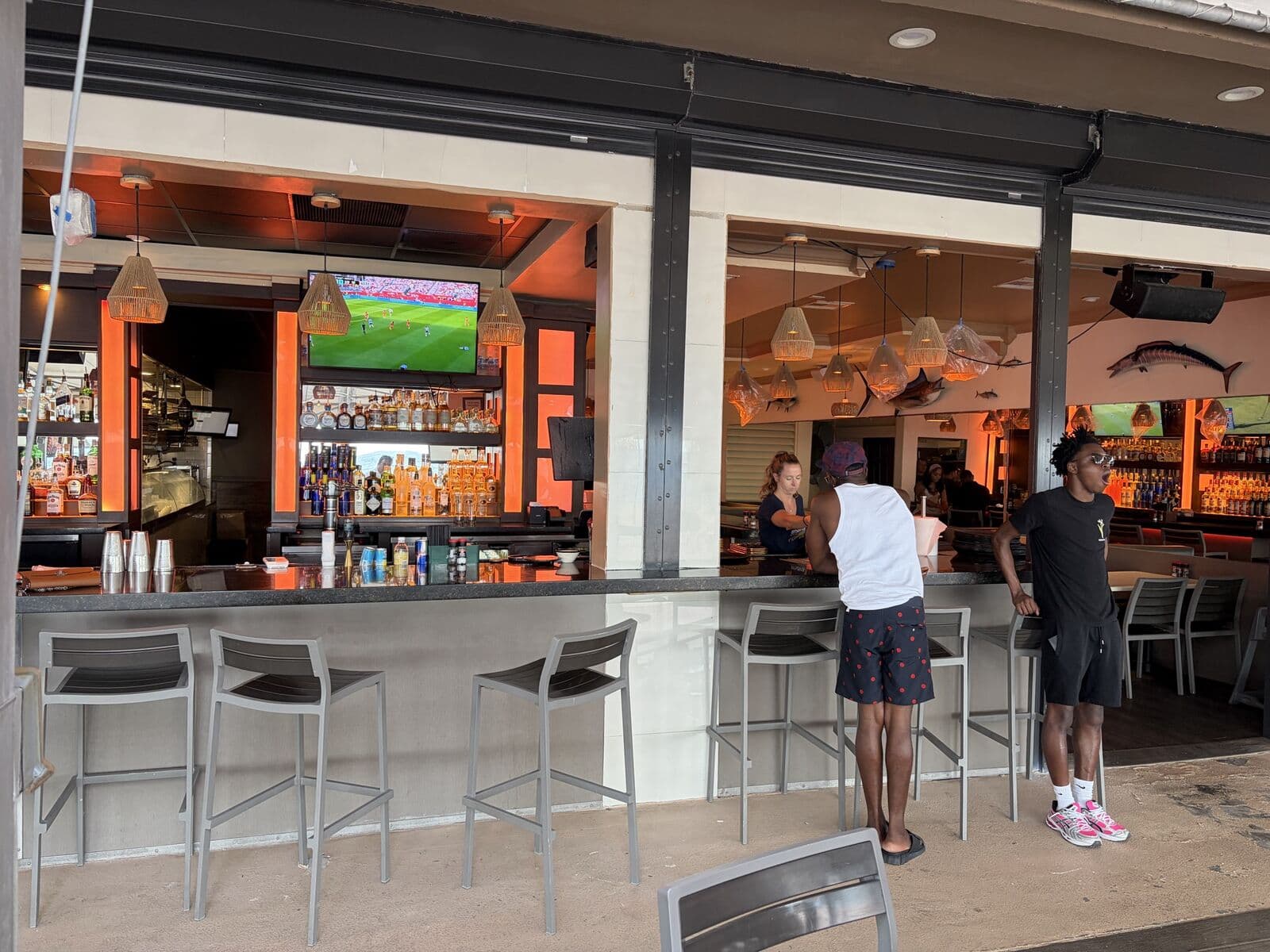 411 SOUTH BAR AND GRILL photo 4