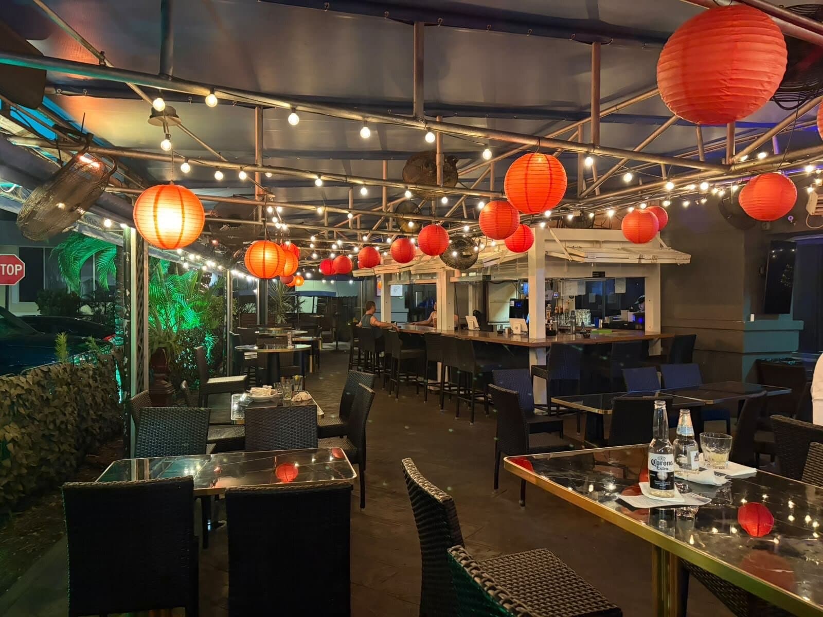 GEORGIE'S ALIBI MONKEY BAR PTOWN FTL — American restaurant