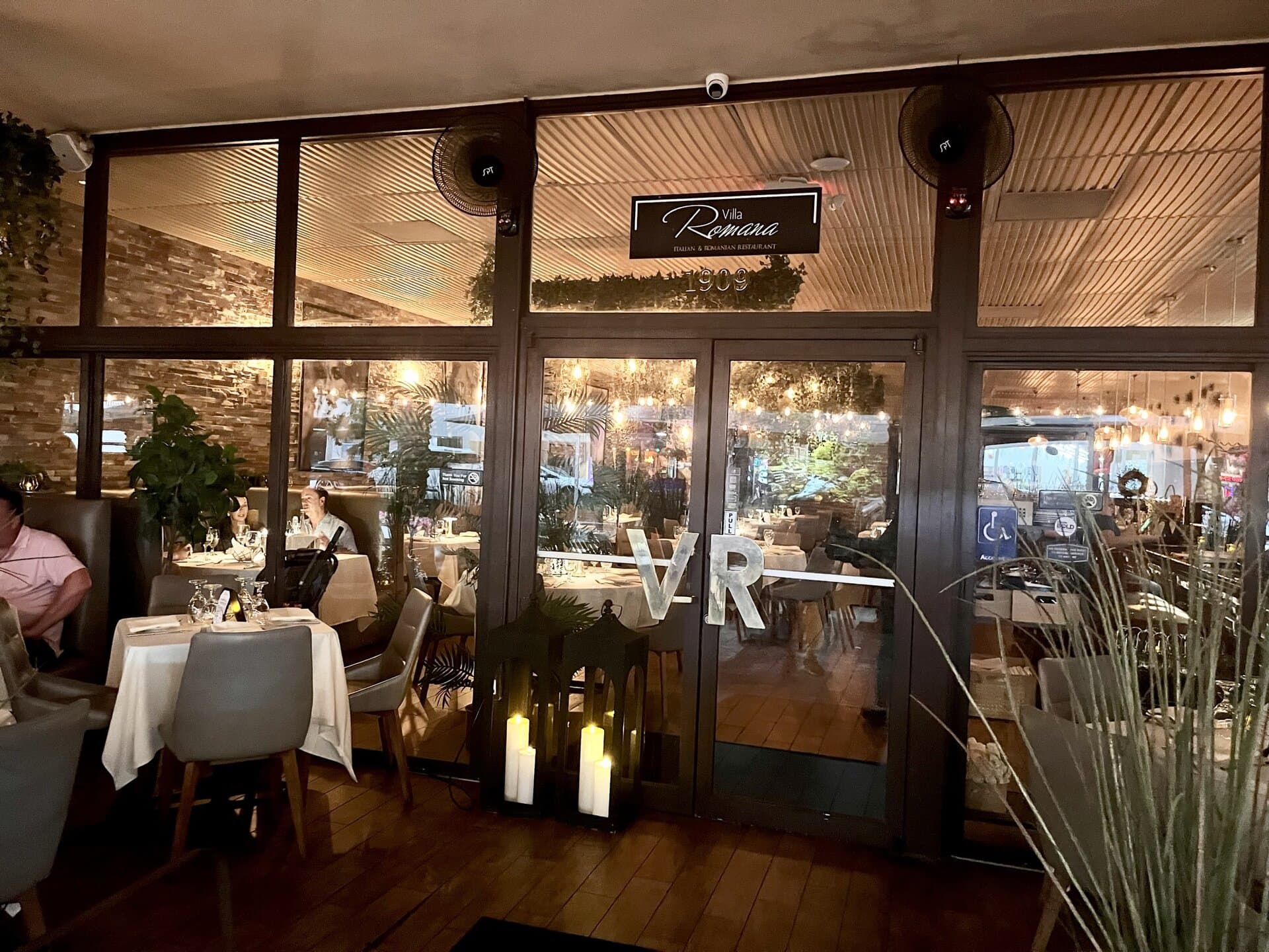 VILLA ROMANA RESTAURANT