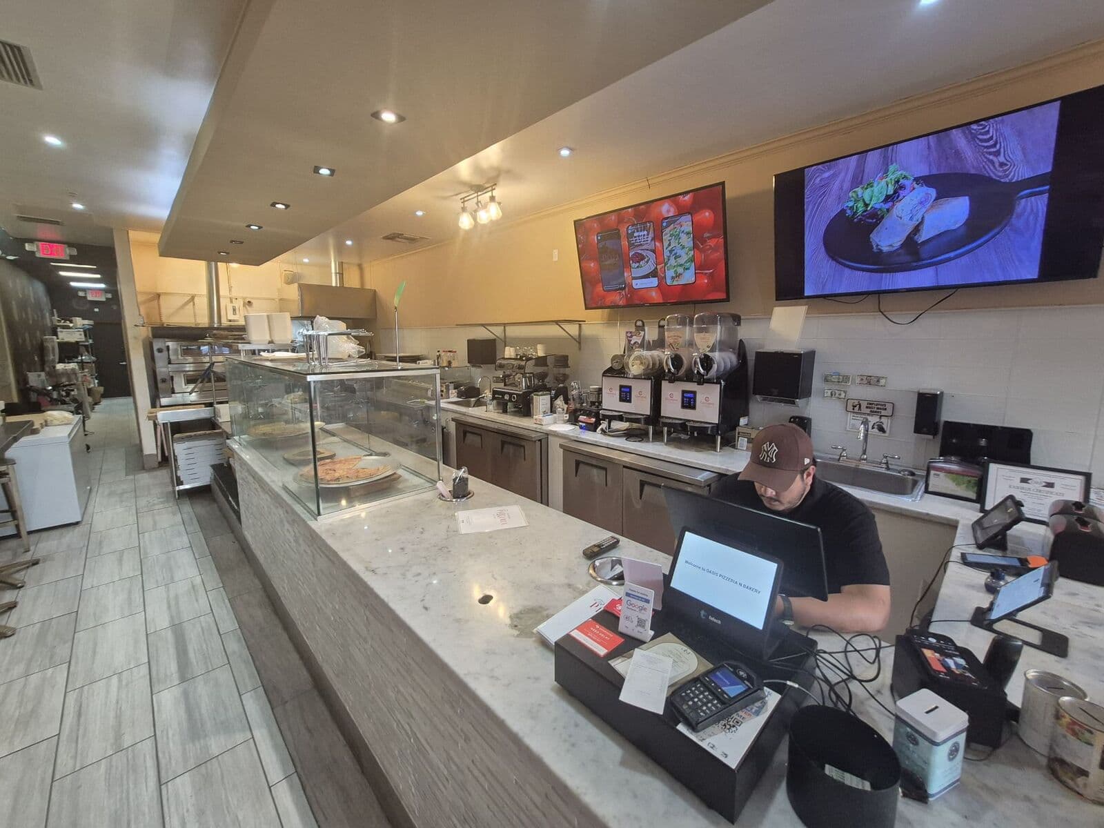 OASIS PIZZERIA AND BAKERY photo 1