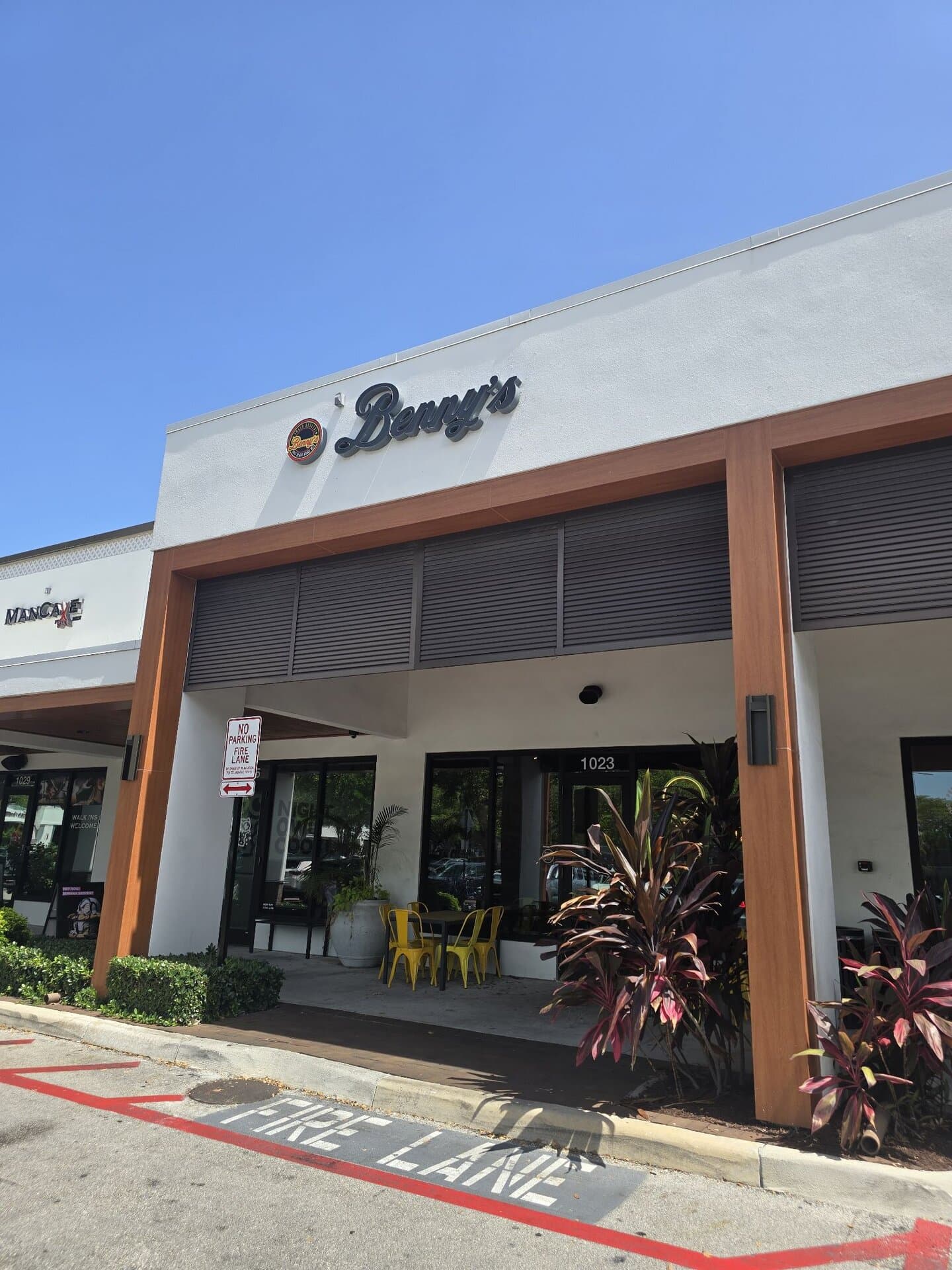 BENNY'S SMASH BURGERS