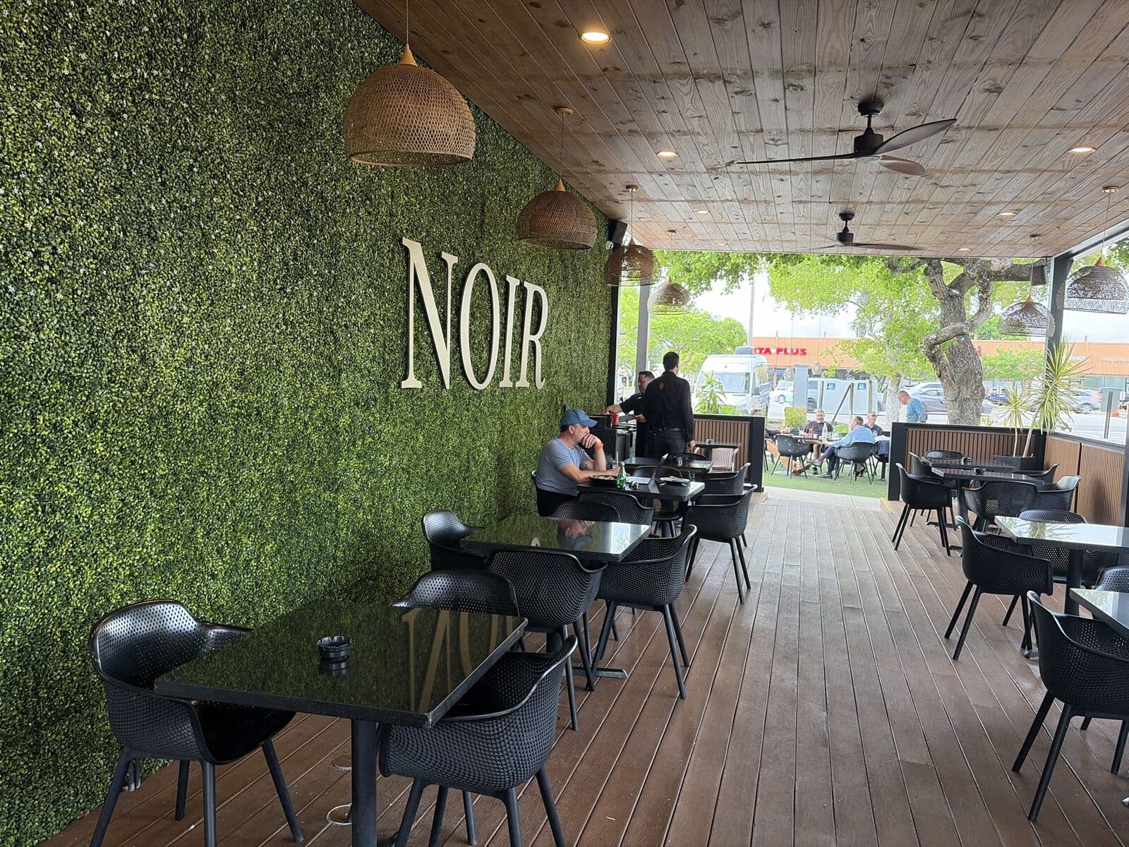 Cafe Noir photo 1